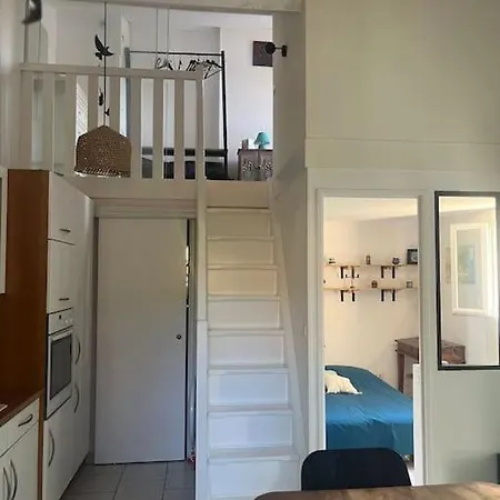 Hébergement de vacances Maison A 250 M De La ! *
