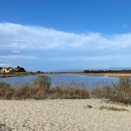Hébergement de vacances Maison A 250 M De La ! Sainte-Marie-la-Mer