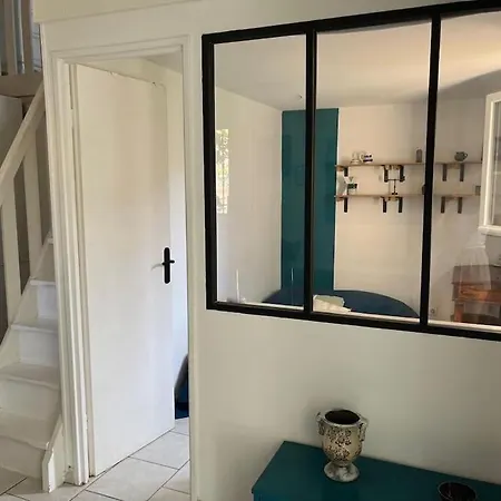 Maison A 250 M De La !